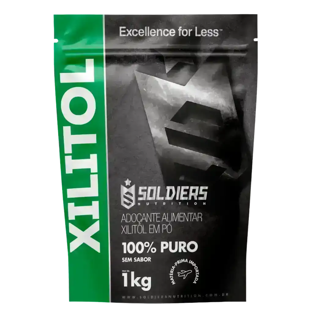 Embalagem de 1kg de xilitol em pó, adoçante alimentar, 100% puro, sem sabor, rótulo preto e verde.