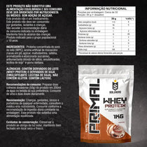 Embalagem de suplemento alimentar whey protein sabor mocaccino 1kg, informações nutricionais e instruções de uso em fundo preto.